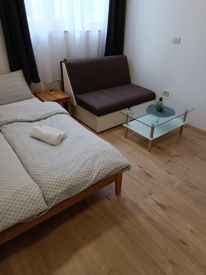 Apartments Aura Deskle Extérieur photo